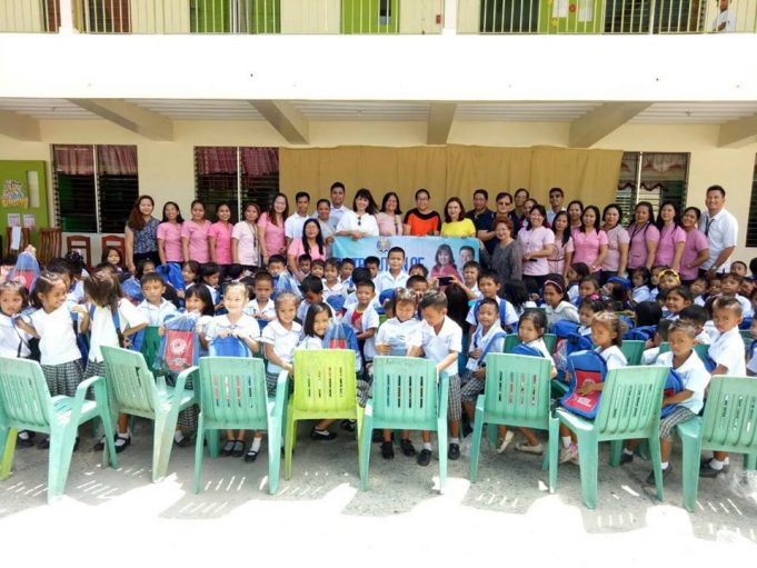 The distribution of school bags to Bacoor students continues at Zapote ...