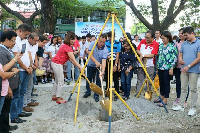 Bacoor City Mayor Lani Mercado led the groundbreaking ceremony for the ...