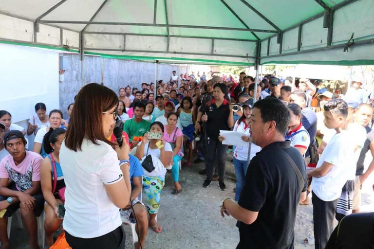 Patuloy po ang pagbigay ng relief goods at financial assistance para sa ...