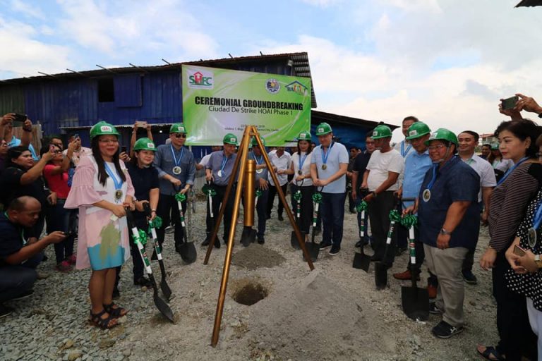 Pinangunahan nina Mayor Lani Mercado Revilla at Congressman Strike ...