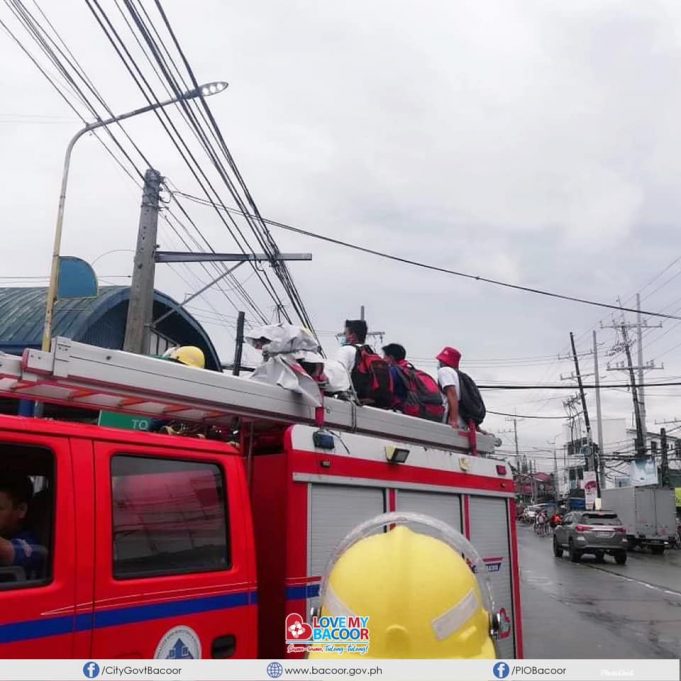 Patuloy na nagdudulot ng serbisyong pampubliko ang mga kawani ng BFP ...